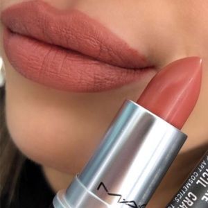 mac hot n bothered swatch